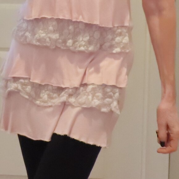 DesignHistory petal pink ruffled sleep tank, size S - Picture 5 of 10